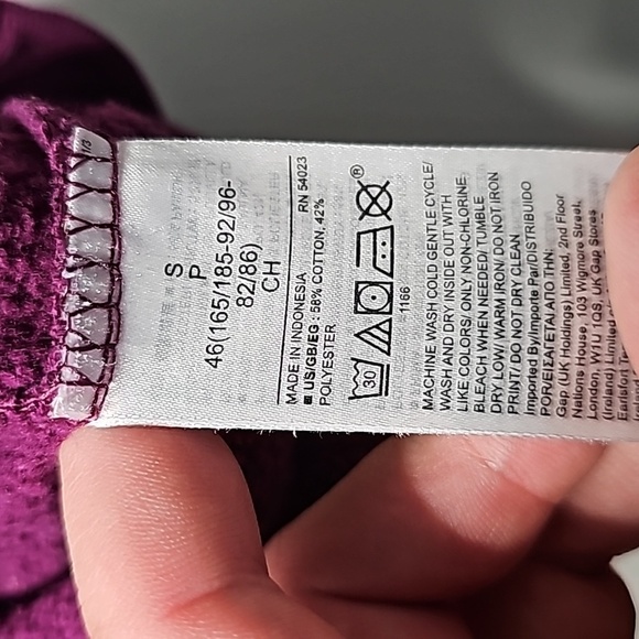 GAP small purple sweater - Picture 6 of 6